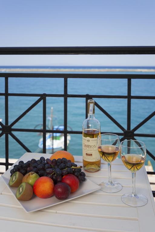 Samaina Port Hotel Karlovassi Bagian luar foto