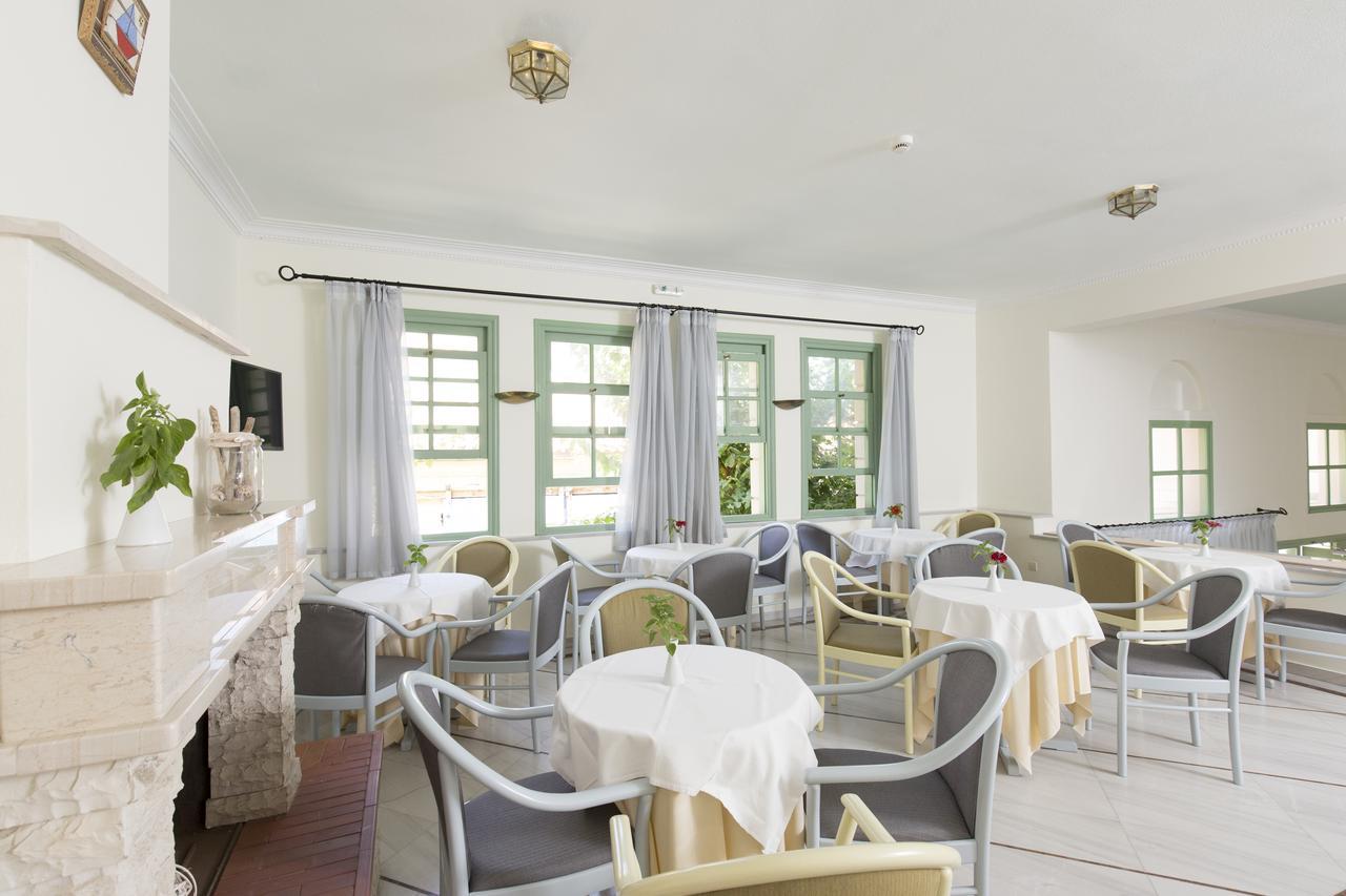 Samaina Port Hotel Karlovassi Bagian luar foto